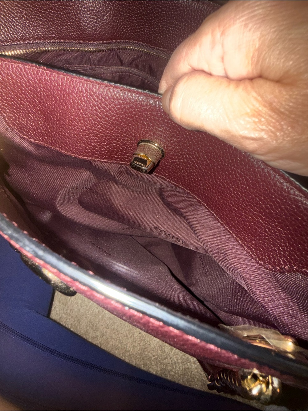 Coach Pebbled Leather Tote in gorgeous Burgundy with Gold Hardware - Picture 4 of 9